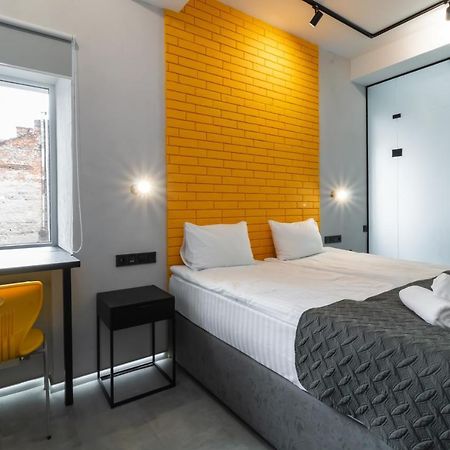 Stories Hub Aparthotel Lviv Bagian luar foto