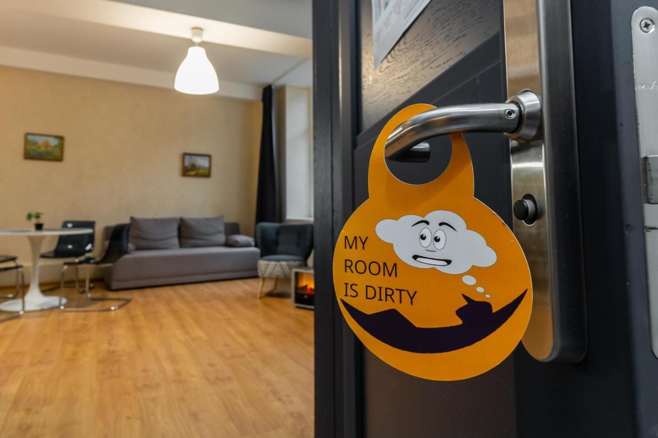 Stories Hub Aparthotel Lviv Bagian luar foto