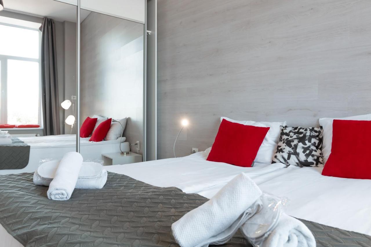 Stories Hub Aparthotel Lviv Bagian luar foto