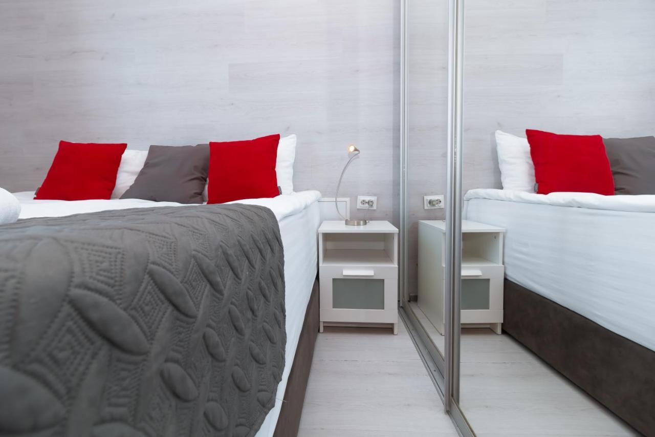 Stories Hub Aparthotel Lviv Bagian luar foto