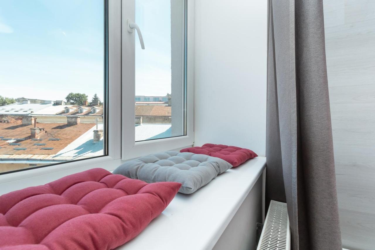 Stories Hub Aparthotel Lviv Bagian luar foto