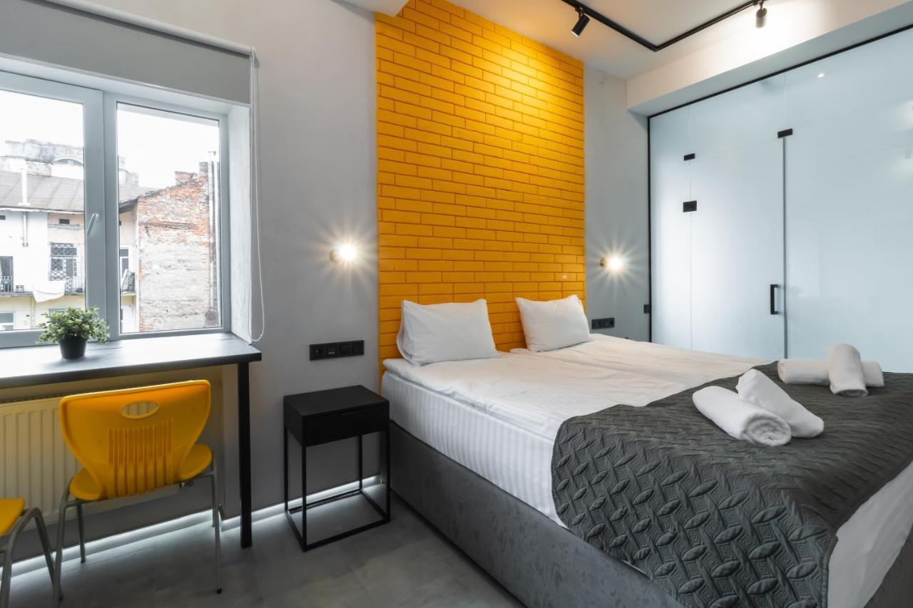 Stories Hub Aparthotel Lviv Bagian luar foto