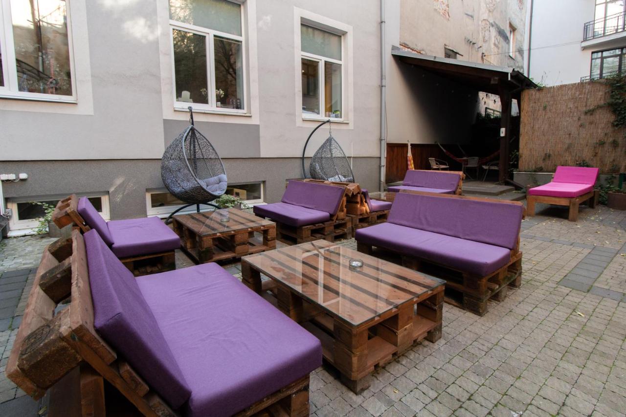 Stories Hub Aparthotel Lviv Bagian luar foto