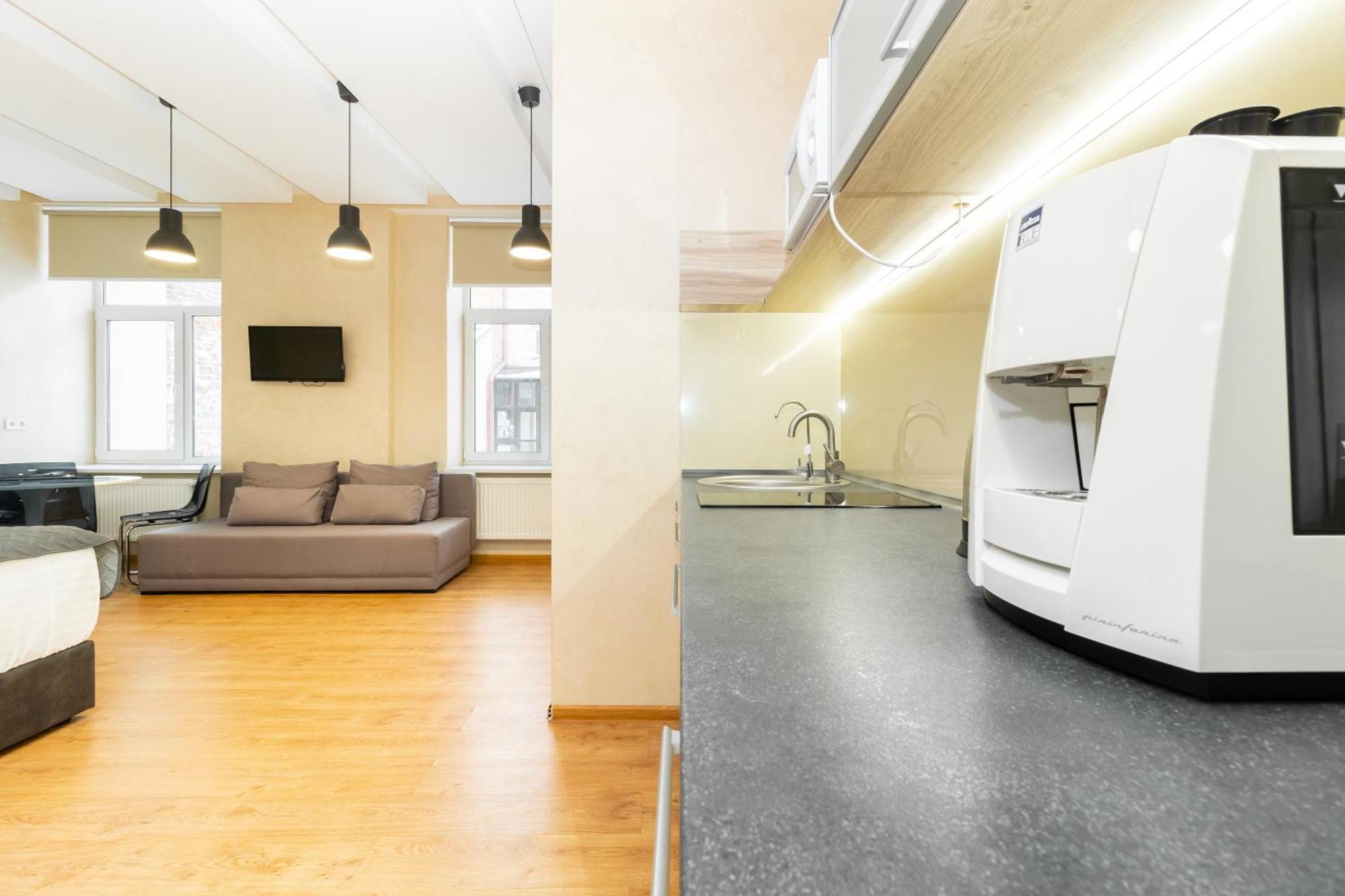 Stories Hub Aparthotel Lviv Ruang foto