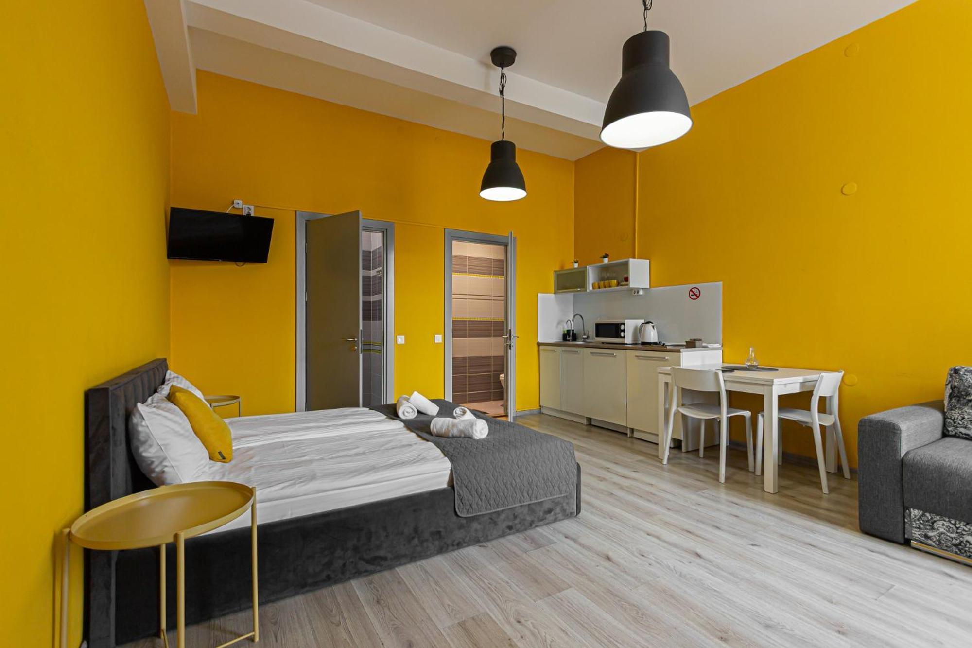 Stories Hub Aparthotel Lviv Ruang foto