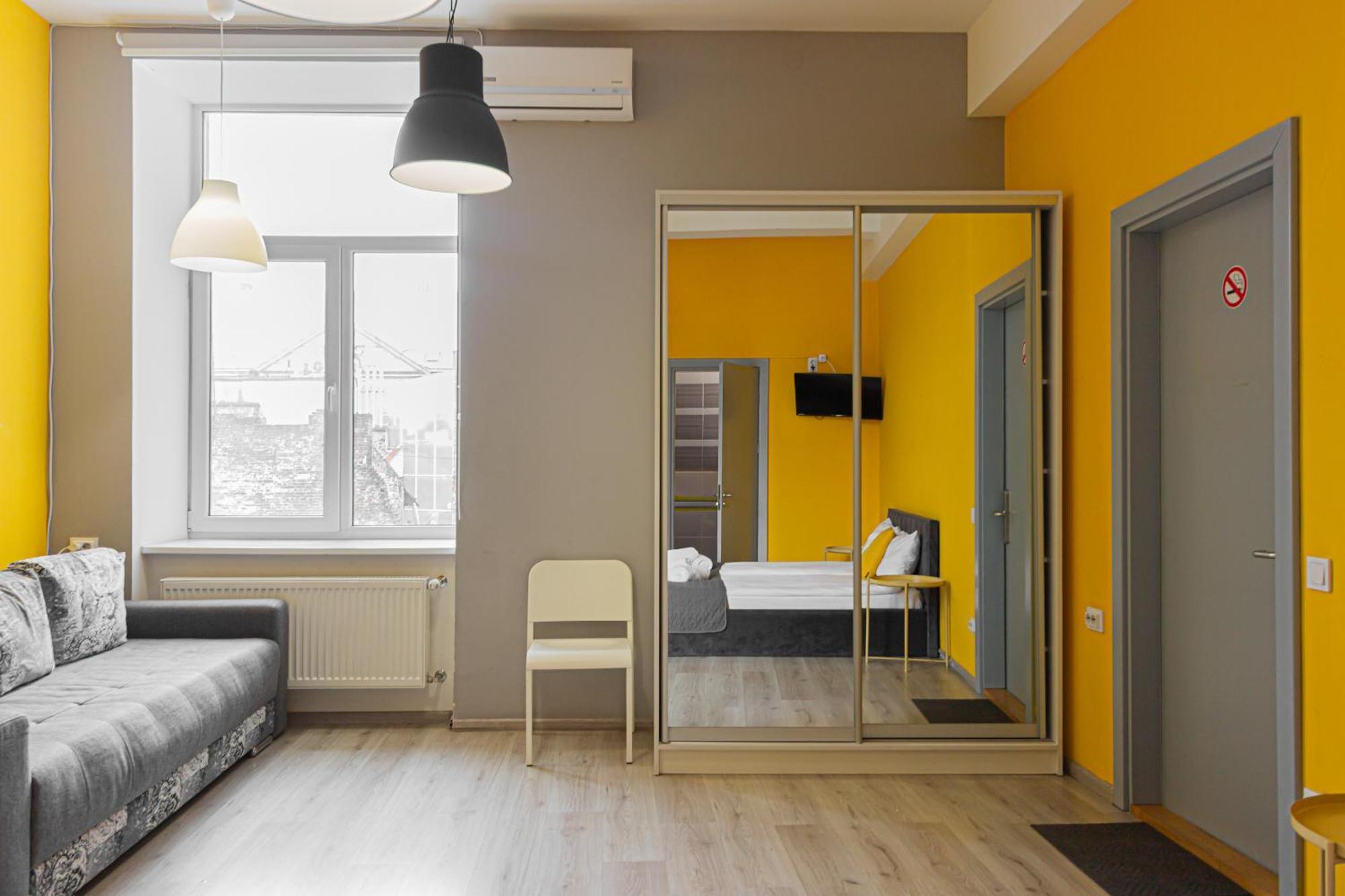 Stories Hub Aparthotel Lviv Bagian luar foto