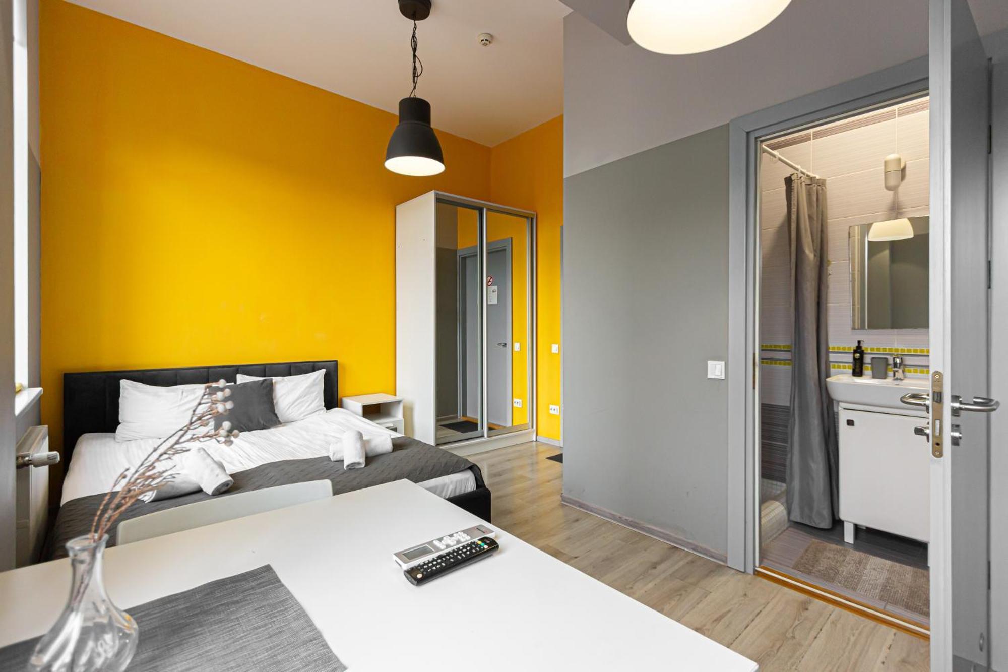 Stories Hub Aparthotel Lviv Ruang foto