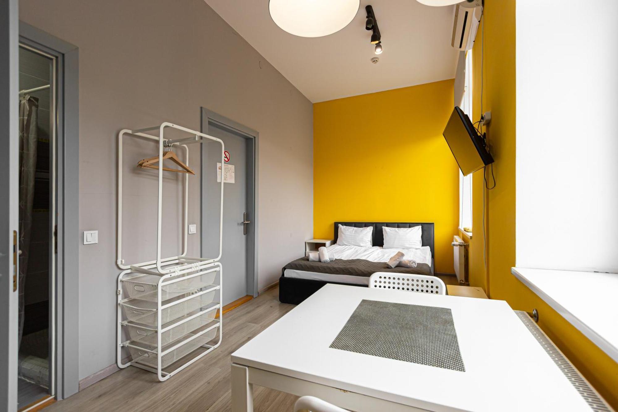 Stories Hub Aparthotel Lviv Ruang foto