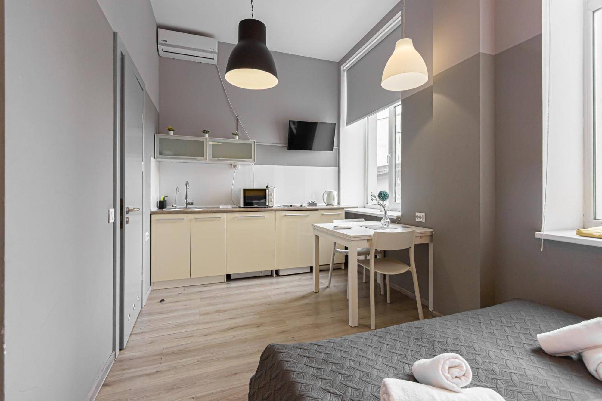 Stories Hub Aparthotel Lviv Ruang foto