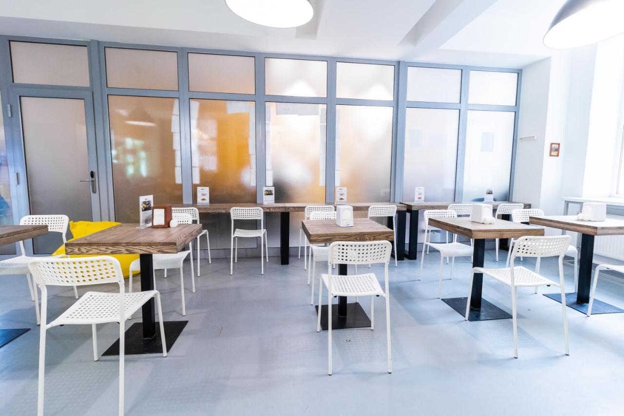 Stories Hub Aparthotel Lviv Bagian luar foto